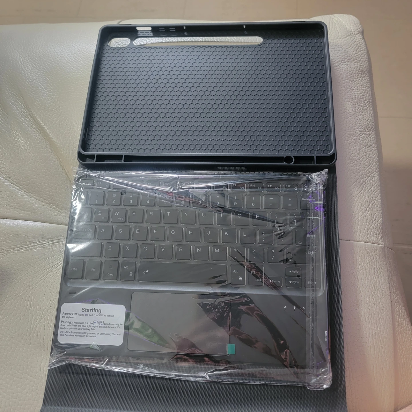 Samsung Tablet Keyboard Case with Trackpad - photo 2