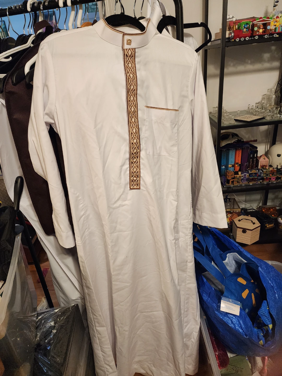 White Thobe