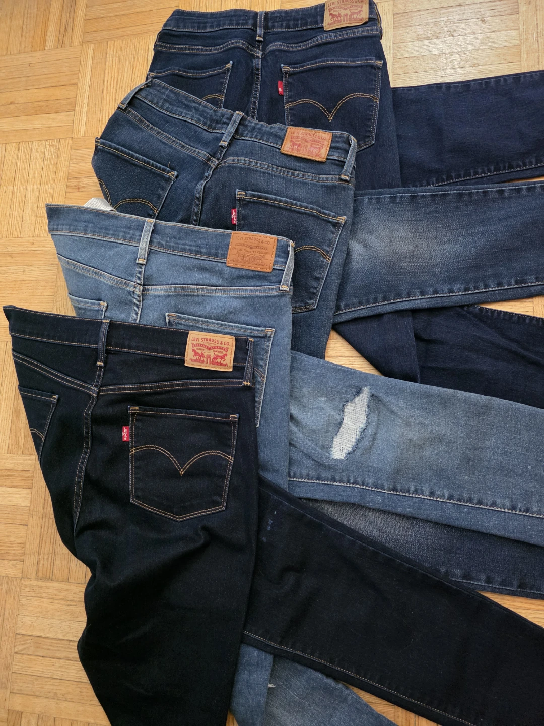 Womens Levi Jeans Size 29 - photo 5