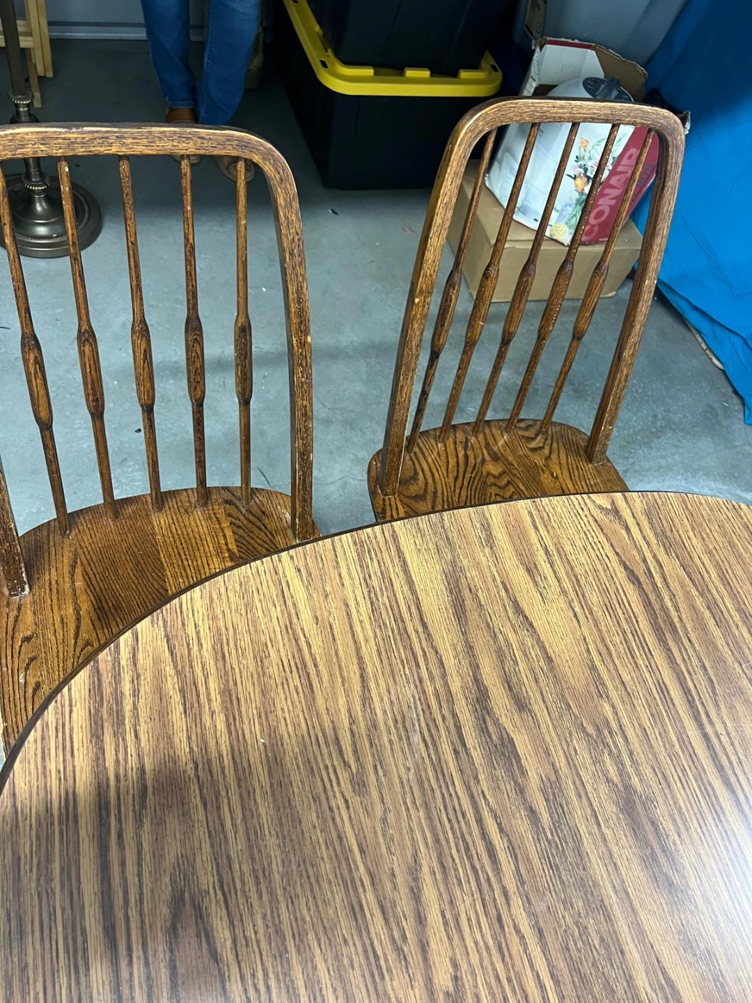 Beautiful Wooden Dining Room Table with 4 chairs. - photo 5