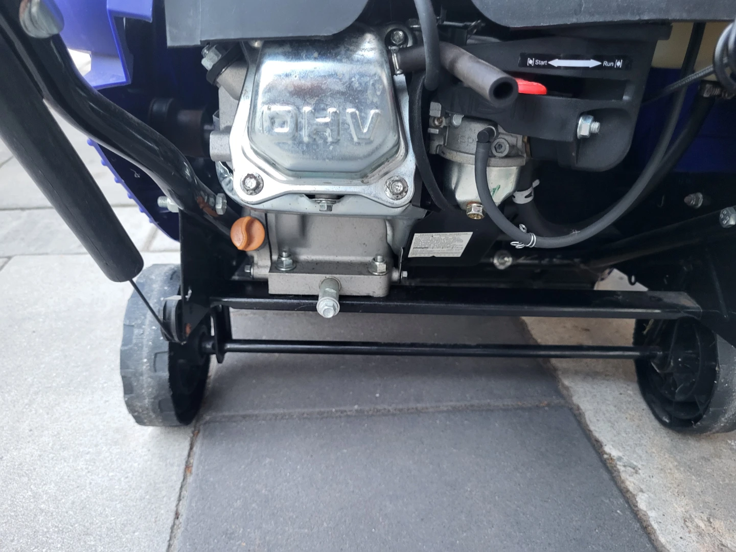 FRONTIER X 21" Single Stage Snow Thrower - photo 2