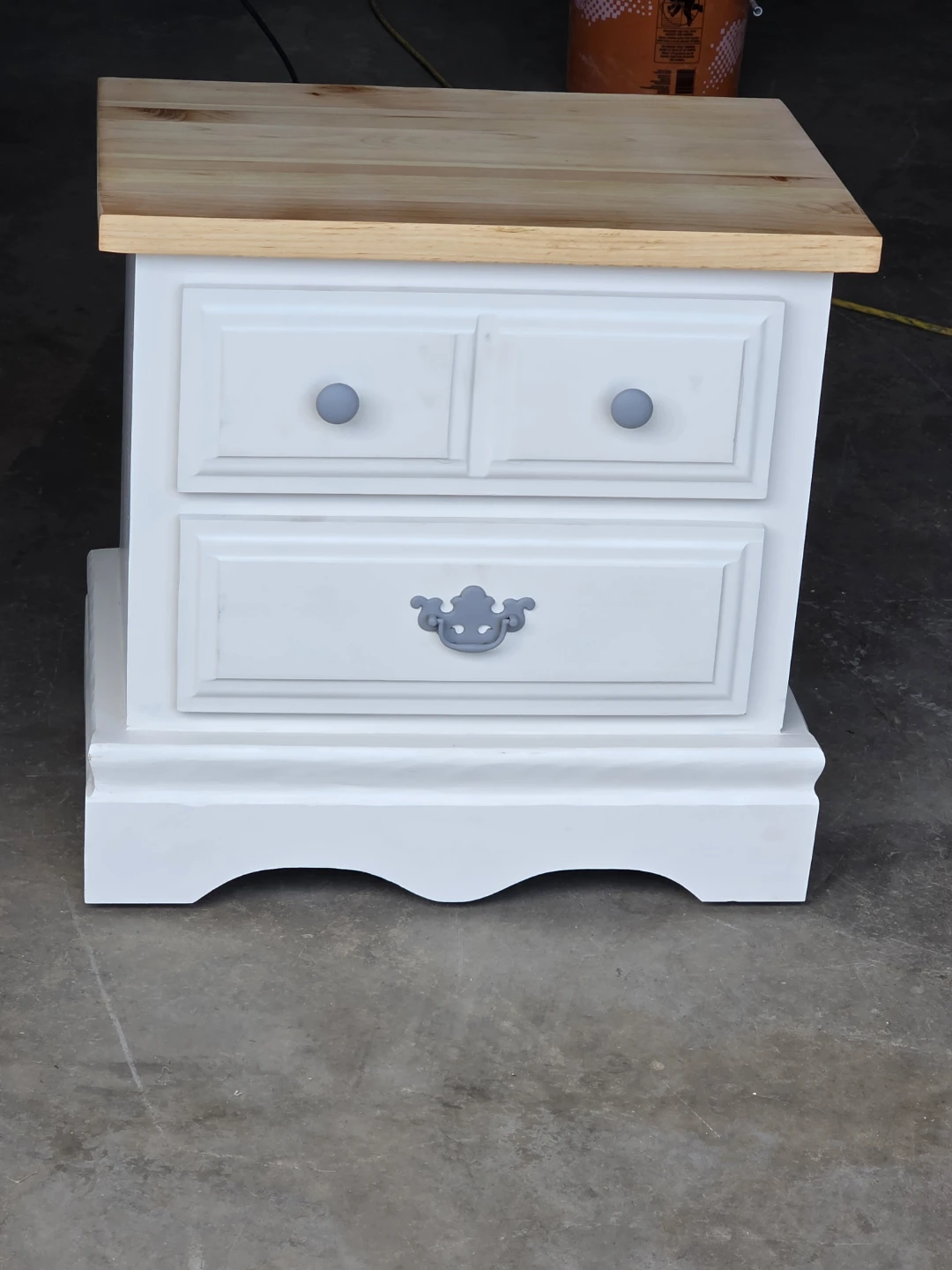 Dresser and night stand - photo 2