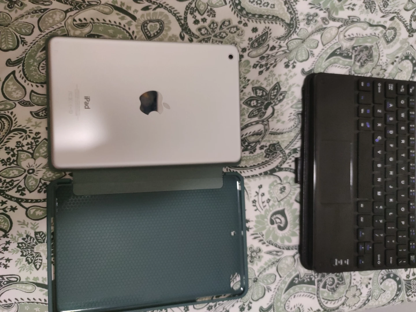 Apple iPad Mini 1 with Keyboard Case - photo 2