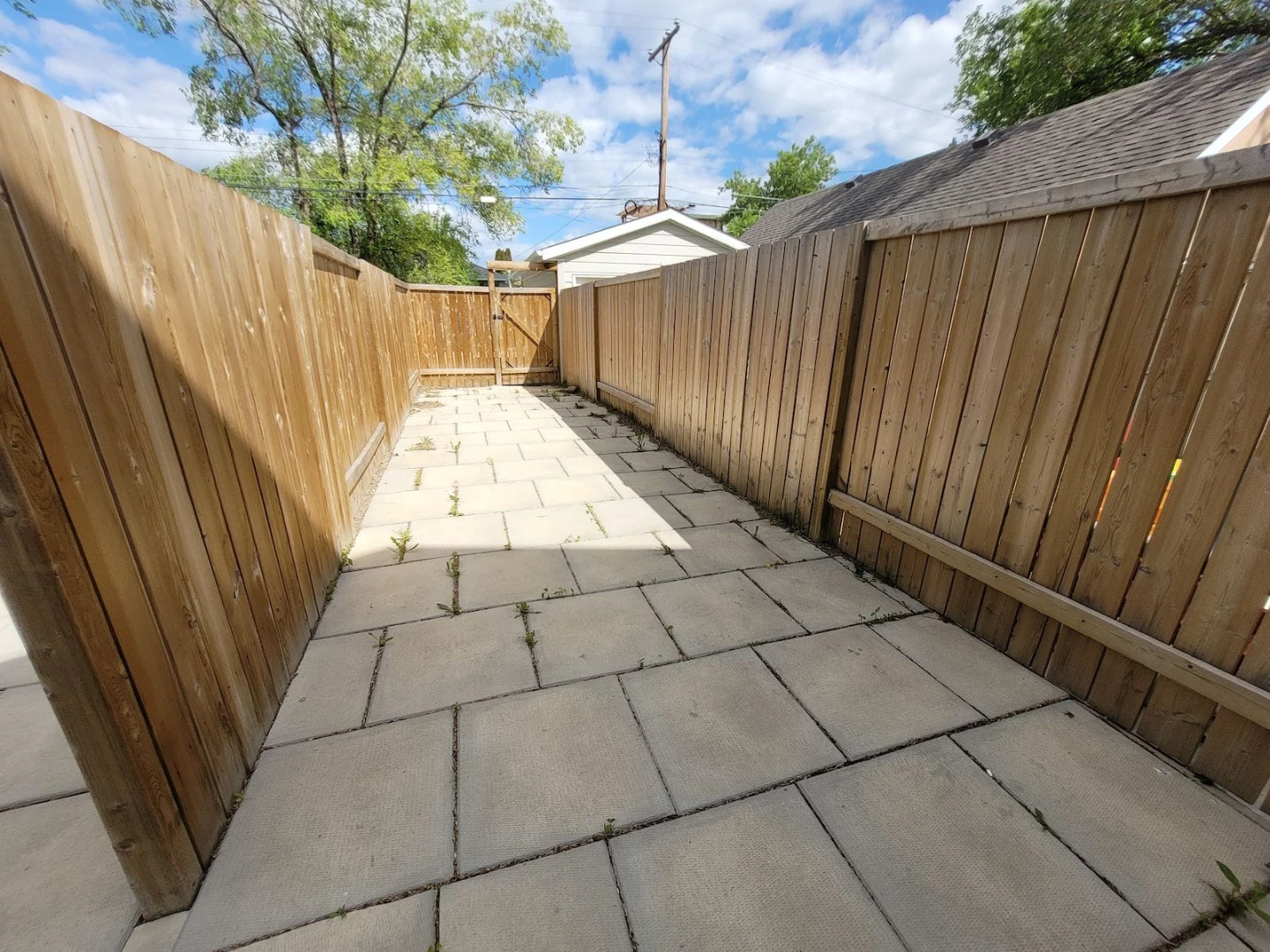 Basement suite for rent - photo 2