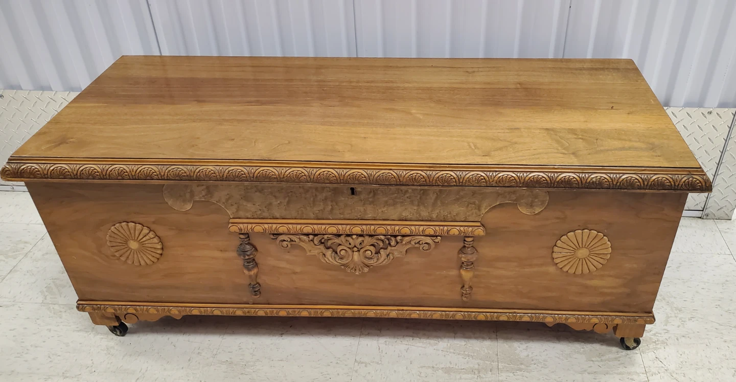 Caswell-Runyan Company Treasure Chest Trunk
