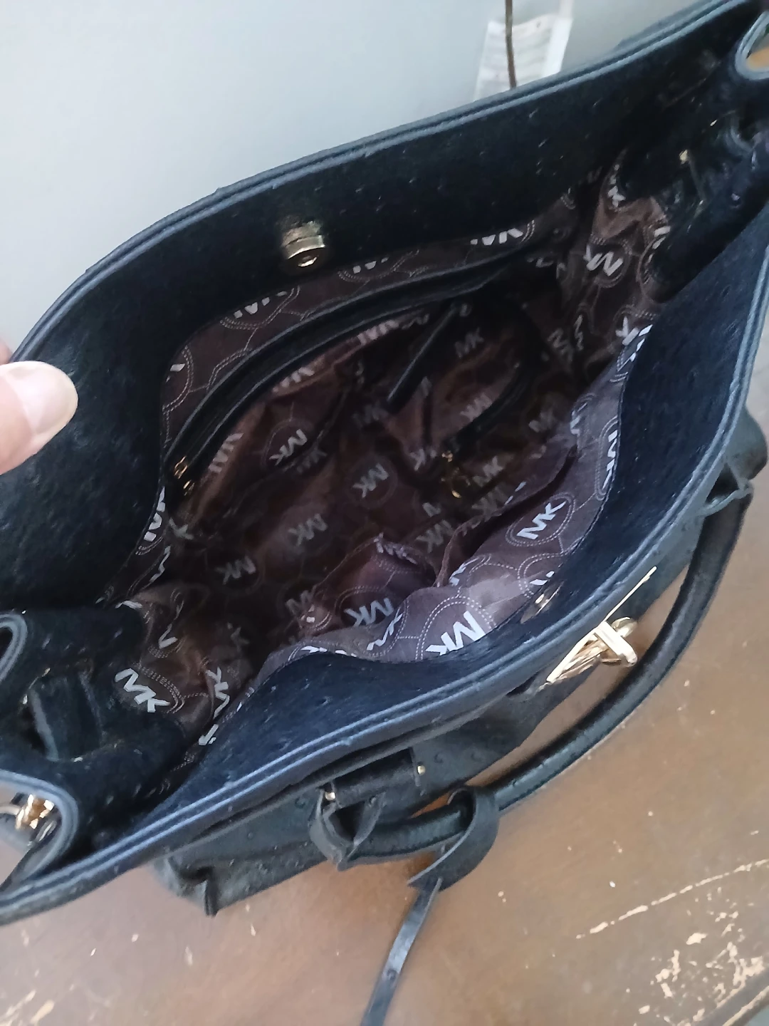 Michael Kors Black Ostrich Embossed Tote Bag - photo 2