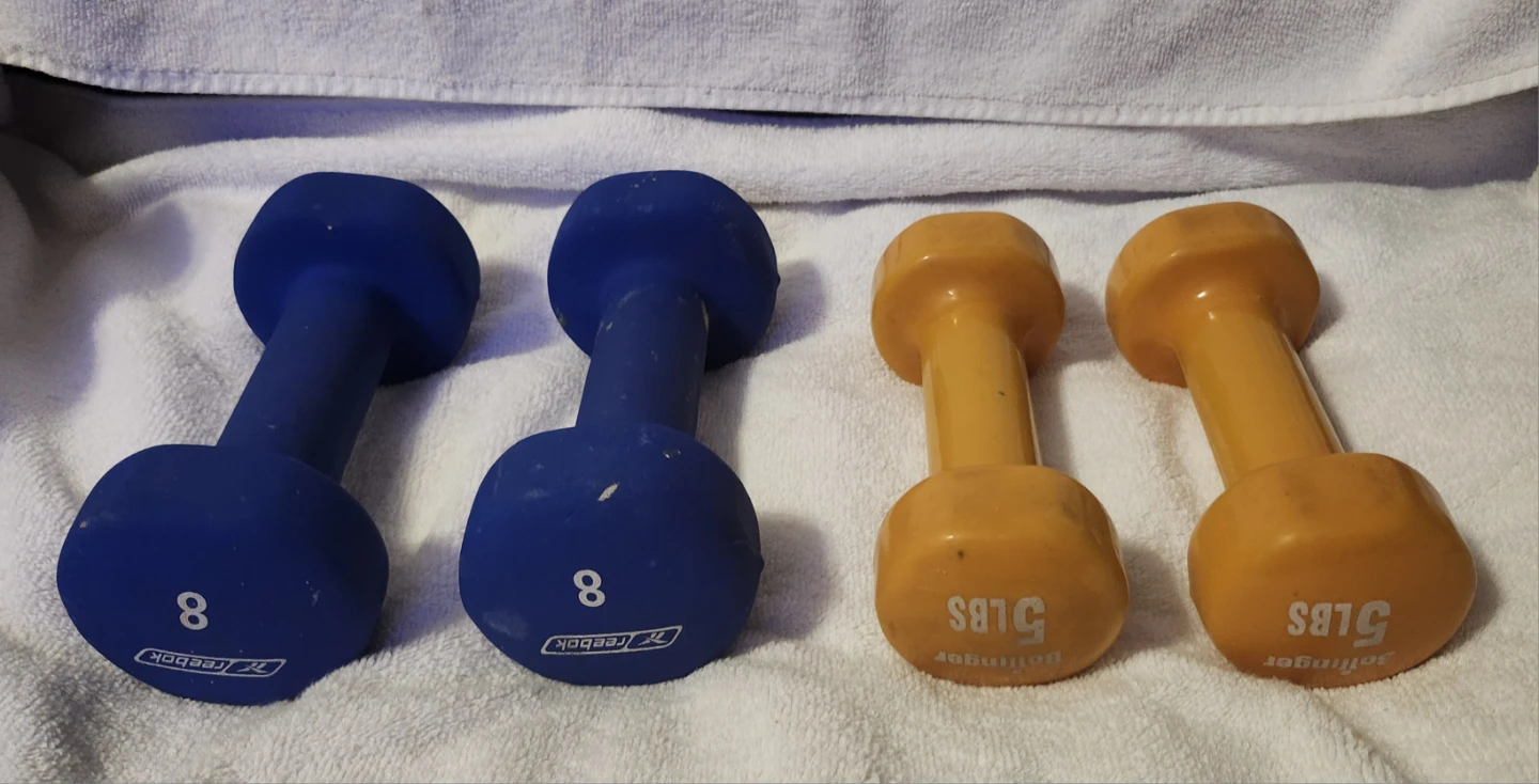 2 5lbs Boilinger dumbbells and 2 8lbs Reebok dumbbells - photo 3
