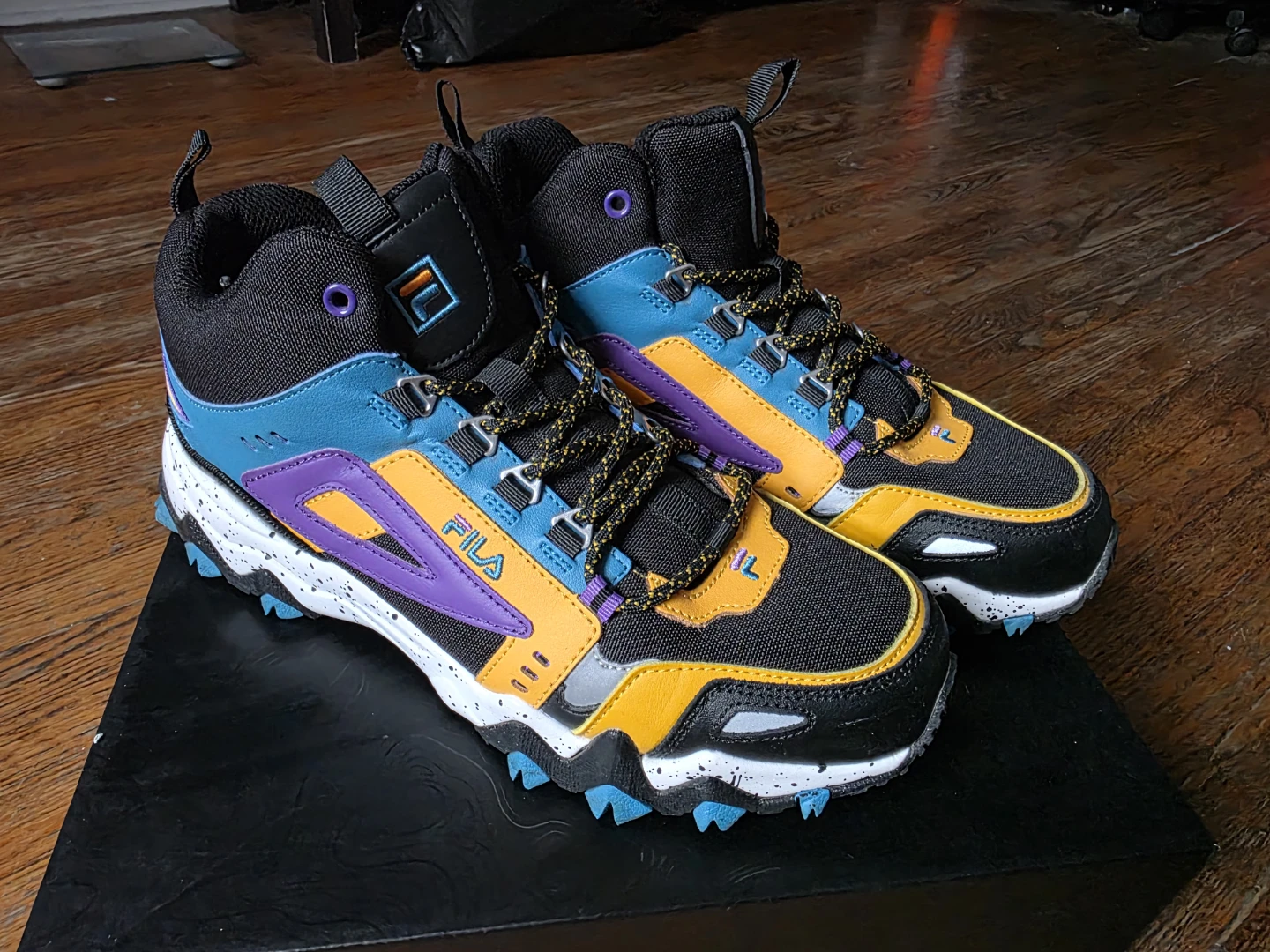 Fila Oakmont TR Mid Men's Shoes - Black/Blue/Yellow - Size 8.5