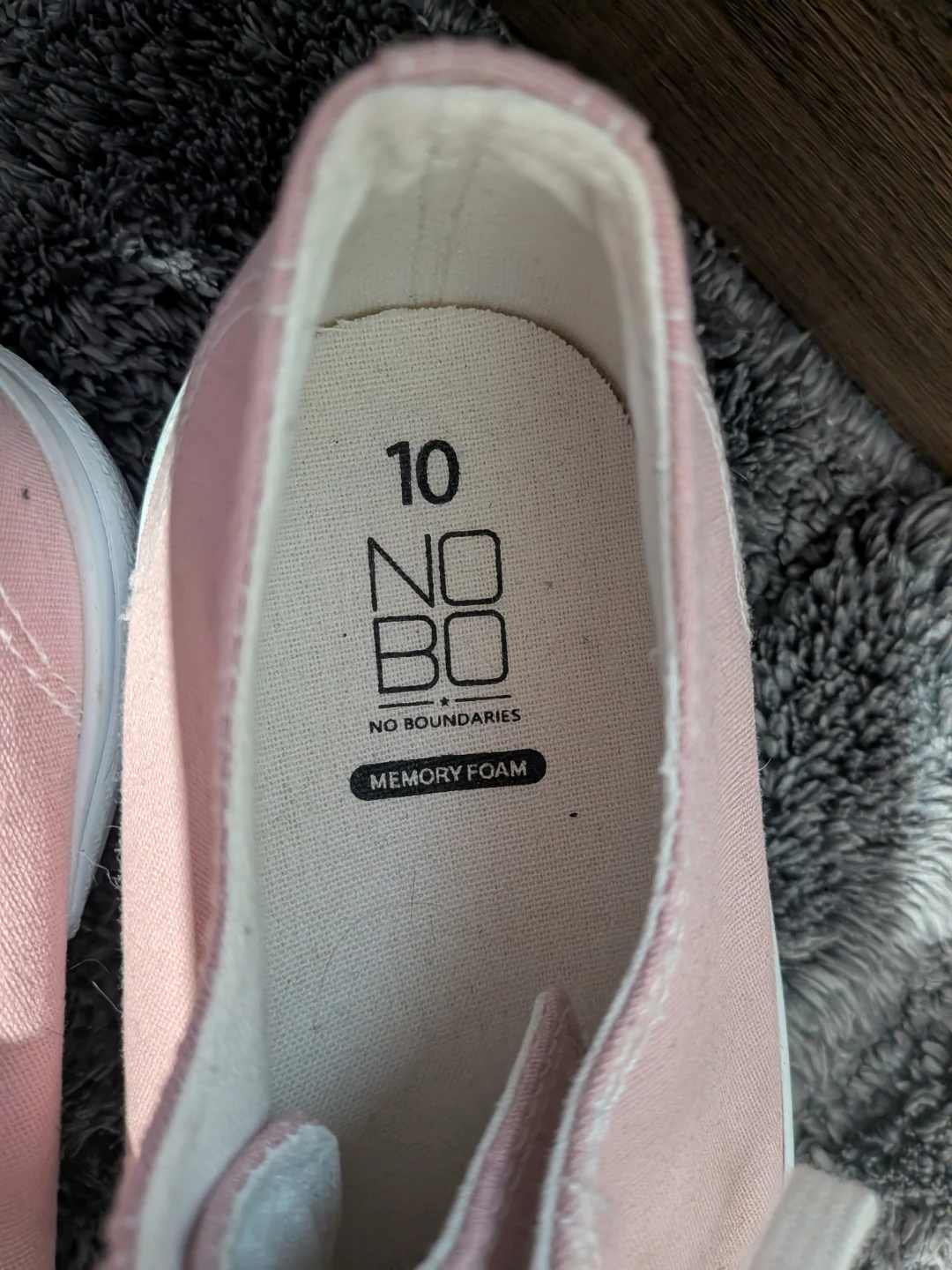 No Boundaries Pink Canvas Sneakers Size 10 - photo 3