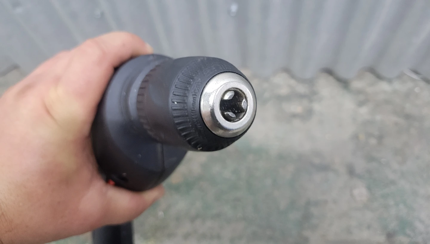 Drill Master 3/8" Variable Speed Reversible Drill - photo 3
