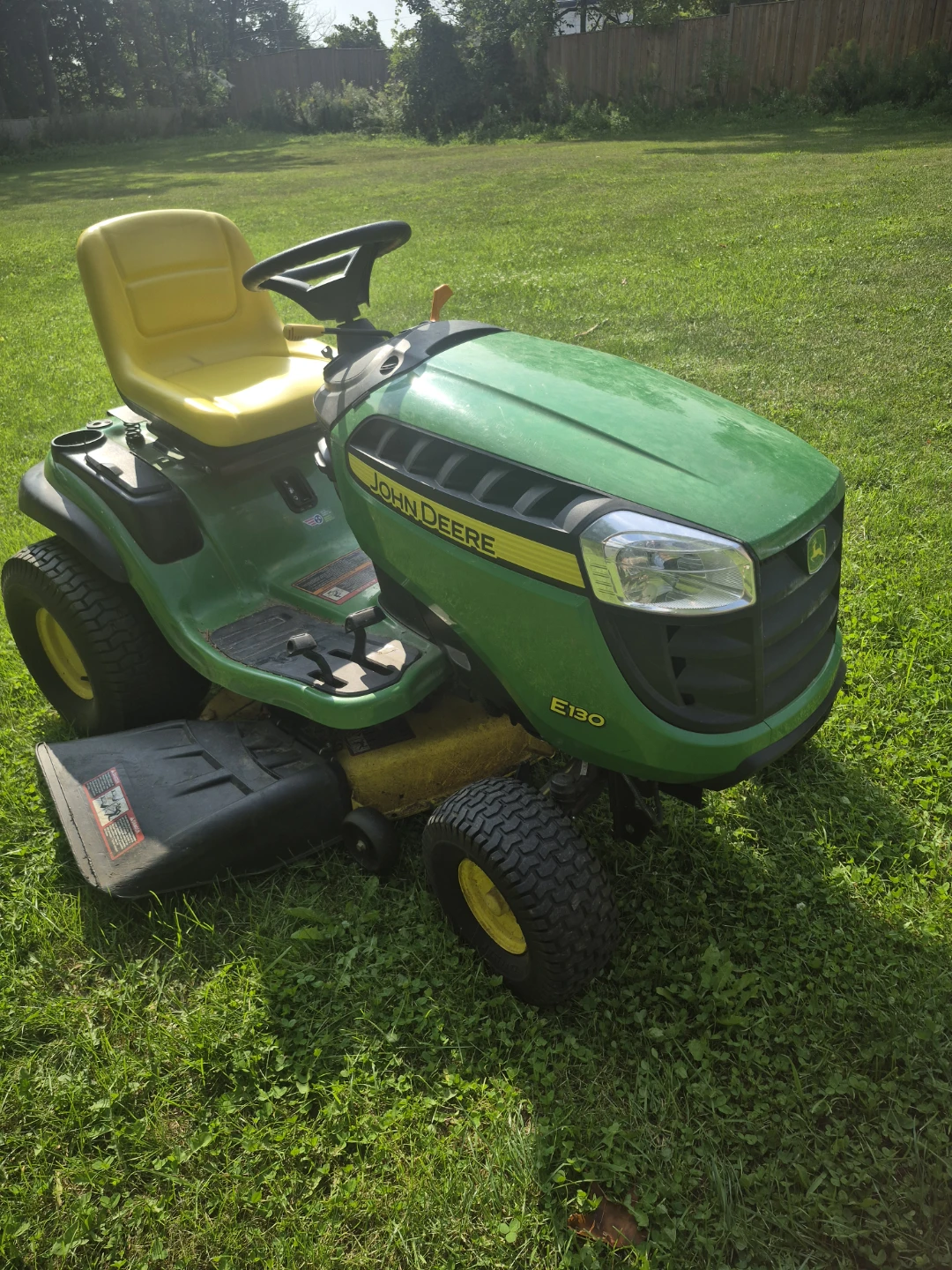 John Deere E130 Riding Lawn Mower