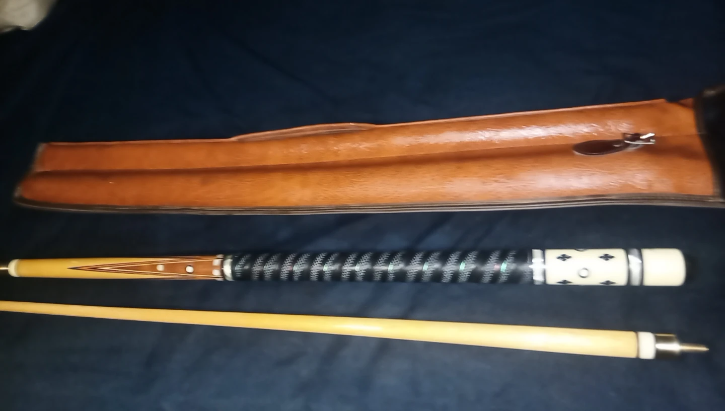 1980s inlaid 57 inch pool cue