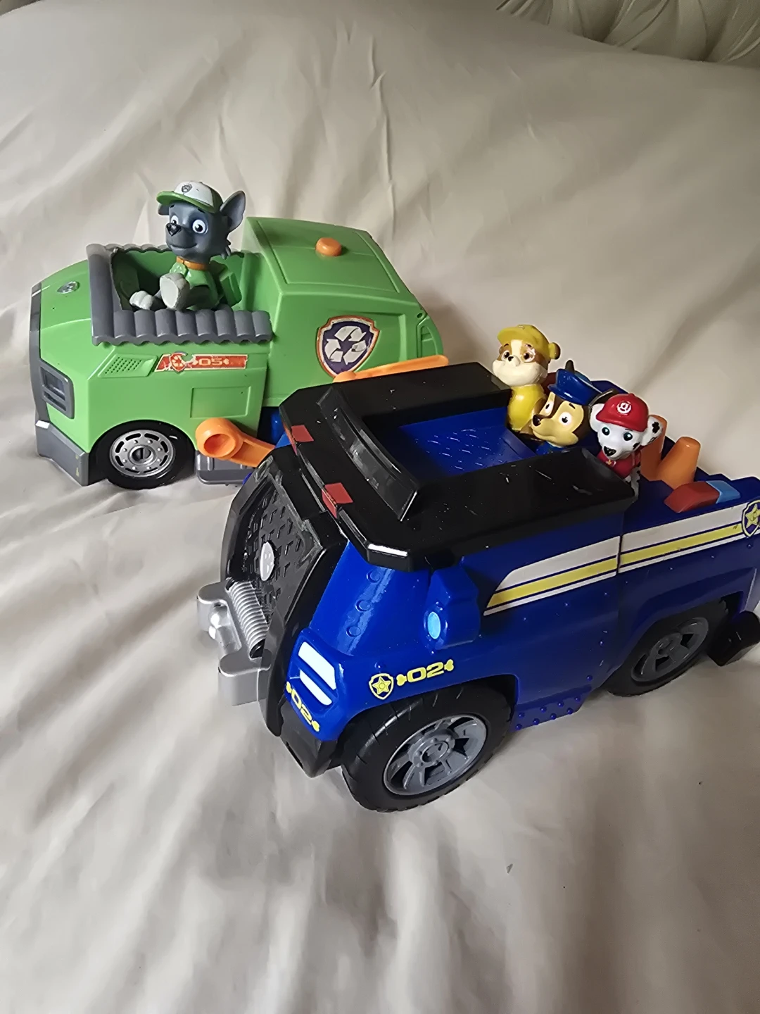 Paw Patrol Toy Vehicles and Figures - photo 4