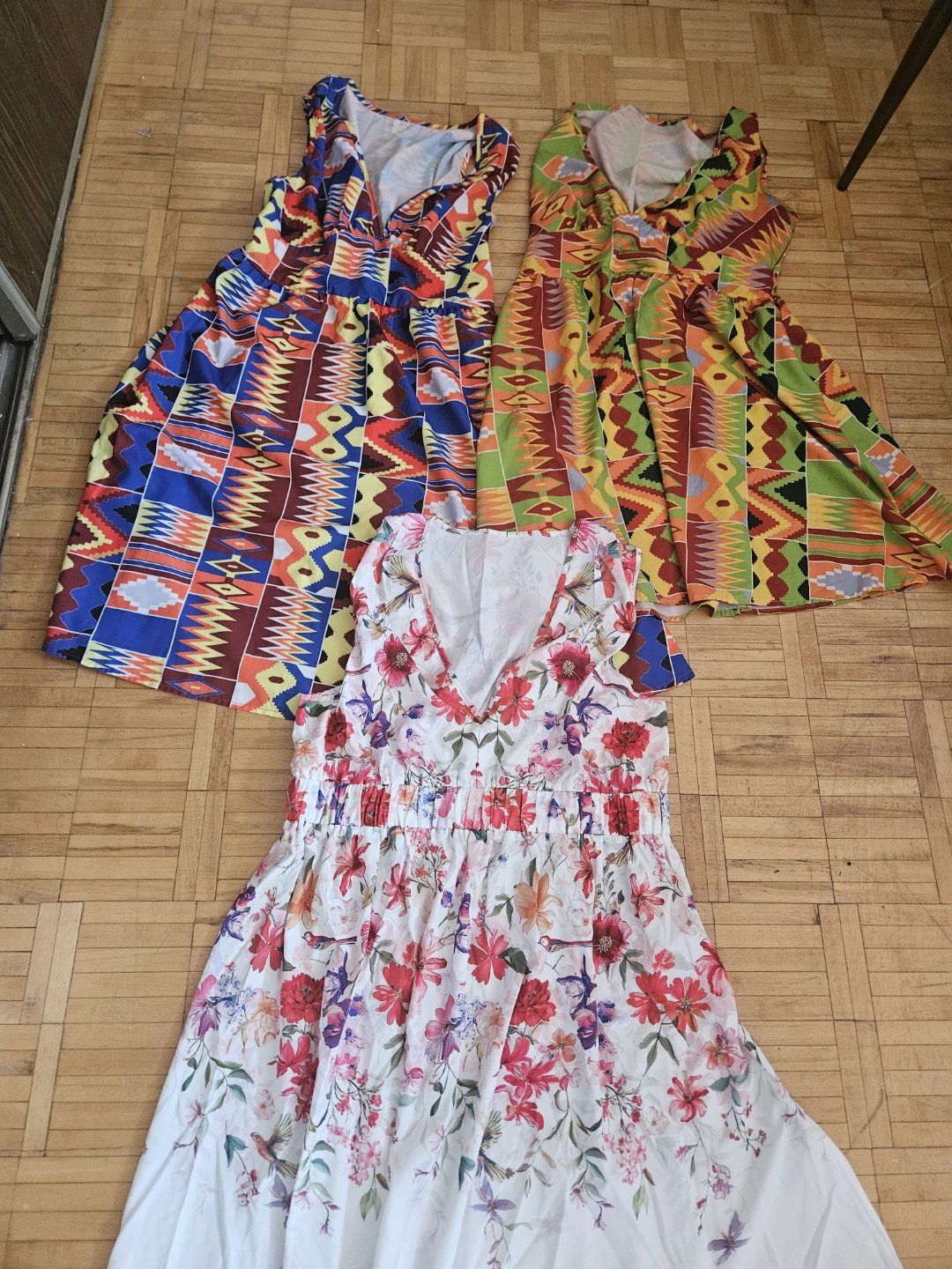 Bundle of 3 Women's Dresses - photo 2