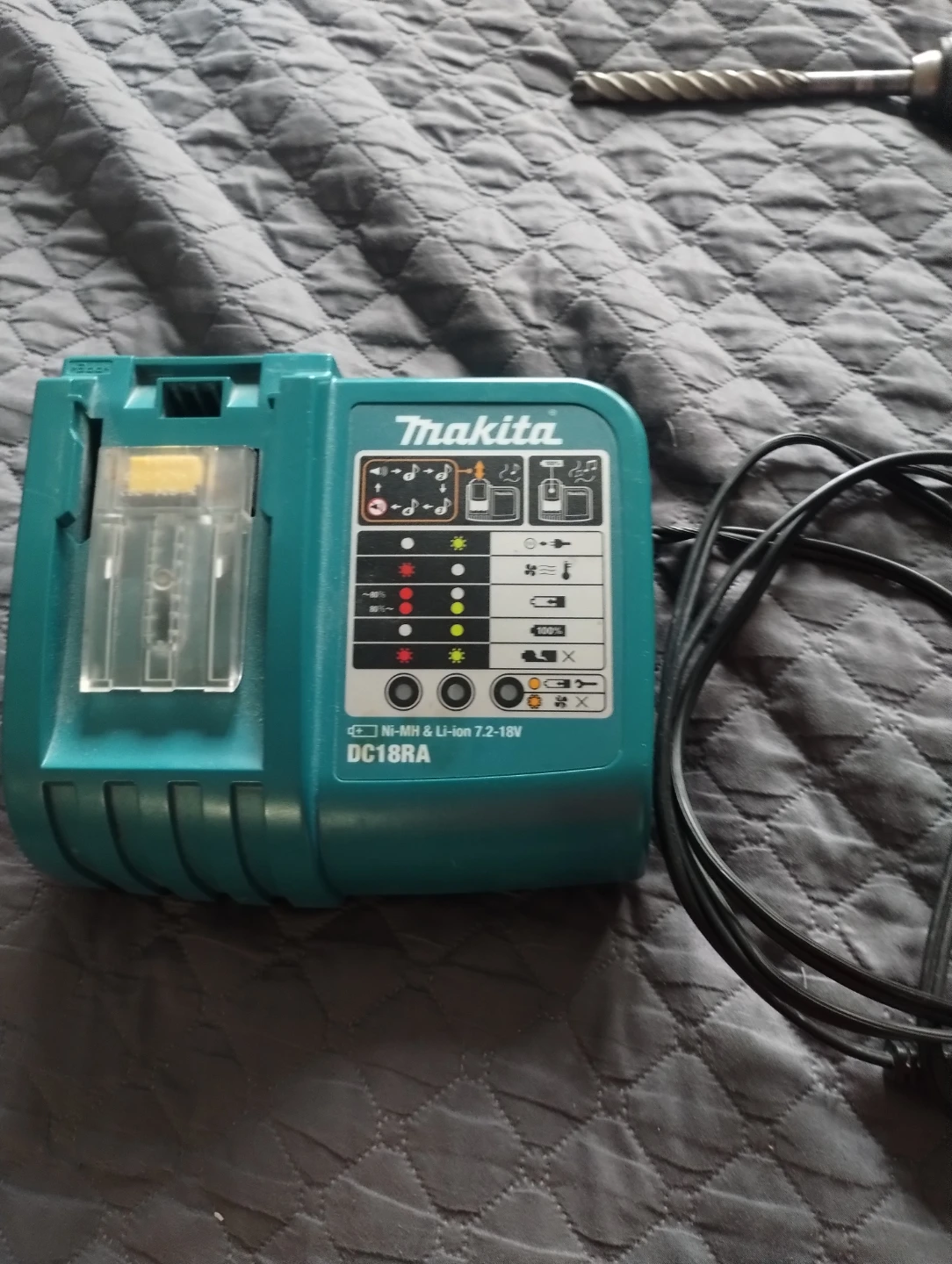 Makita Cordless Drill Set with Bits and Charger - photo 5