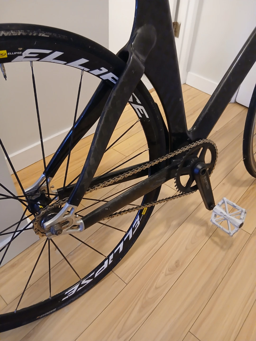 Black carbon fiber track bike with Mavic Ellipse wheels - photo 3