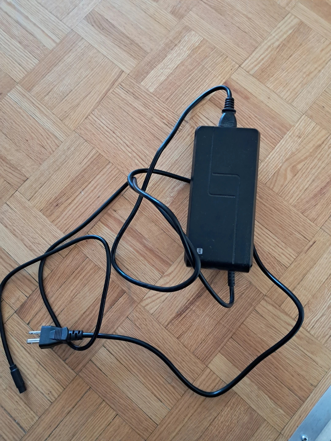 Sales for Movin E-Bike Battery Charger (Few days used) - photo 4