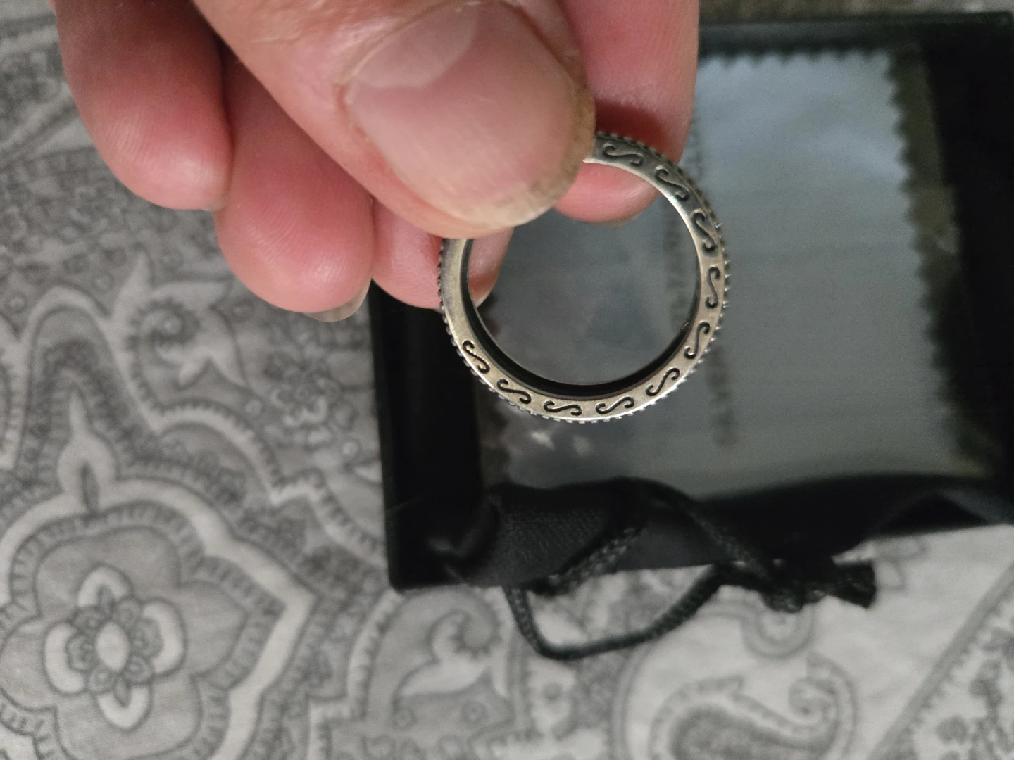 Sterling Silver "S925" Ring with Pattern and onyx stone - photo 2