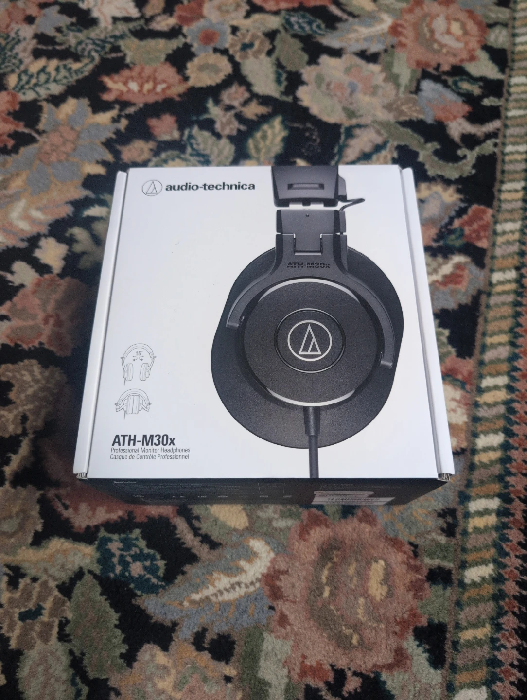 Recording Bundle: SM58 Mic, Audio Interface, Headphones - photo 2