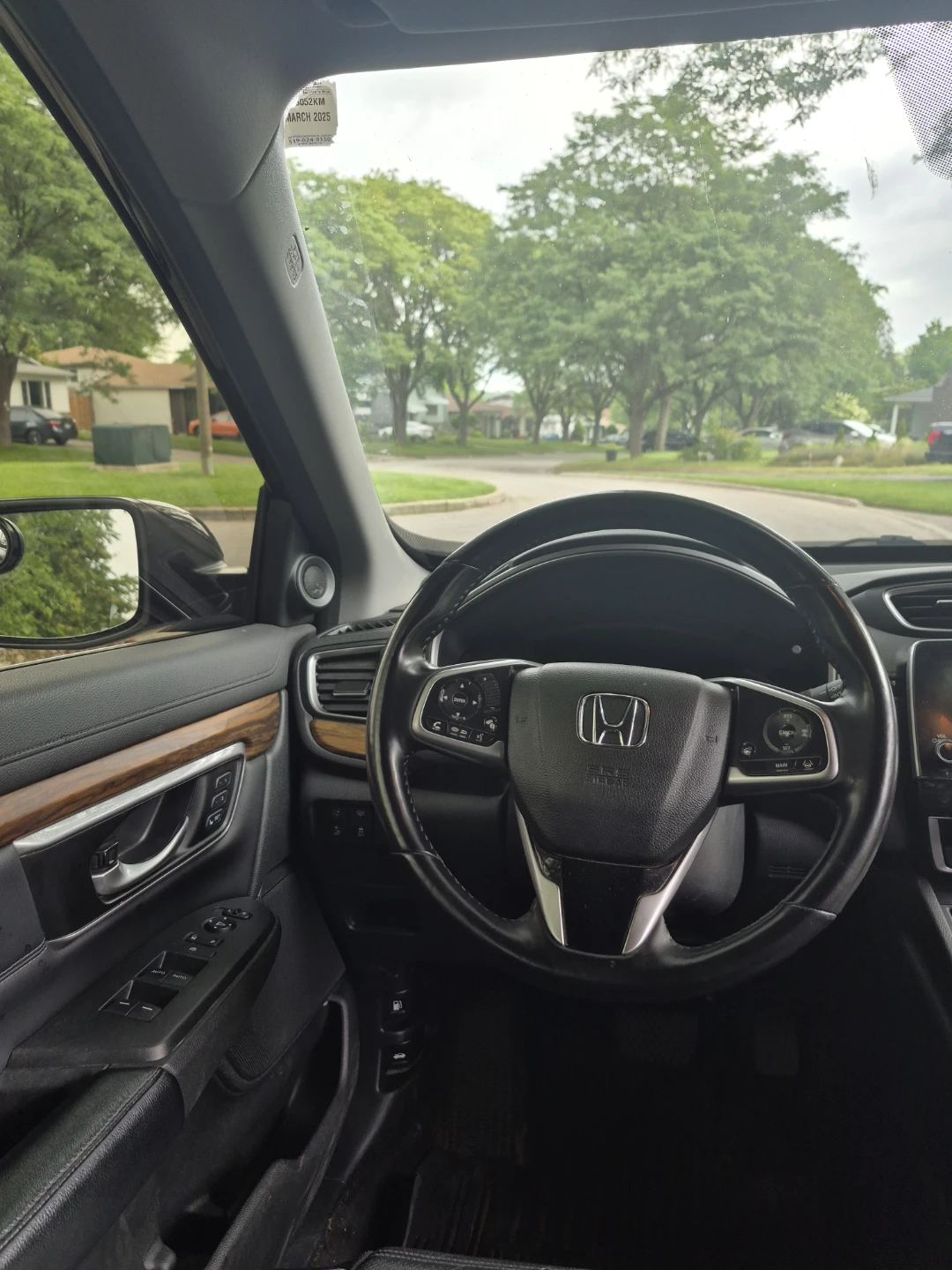 Black Honda CR-V SUV - photo 3