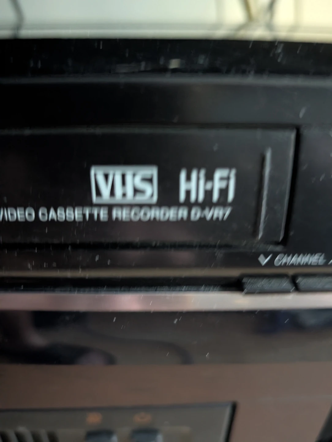Toshiba DVD-R Hi-Fi VCR HDMI Recorder - photo 2