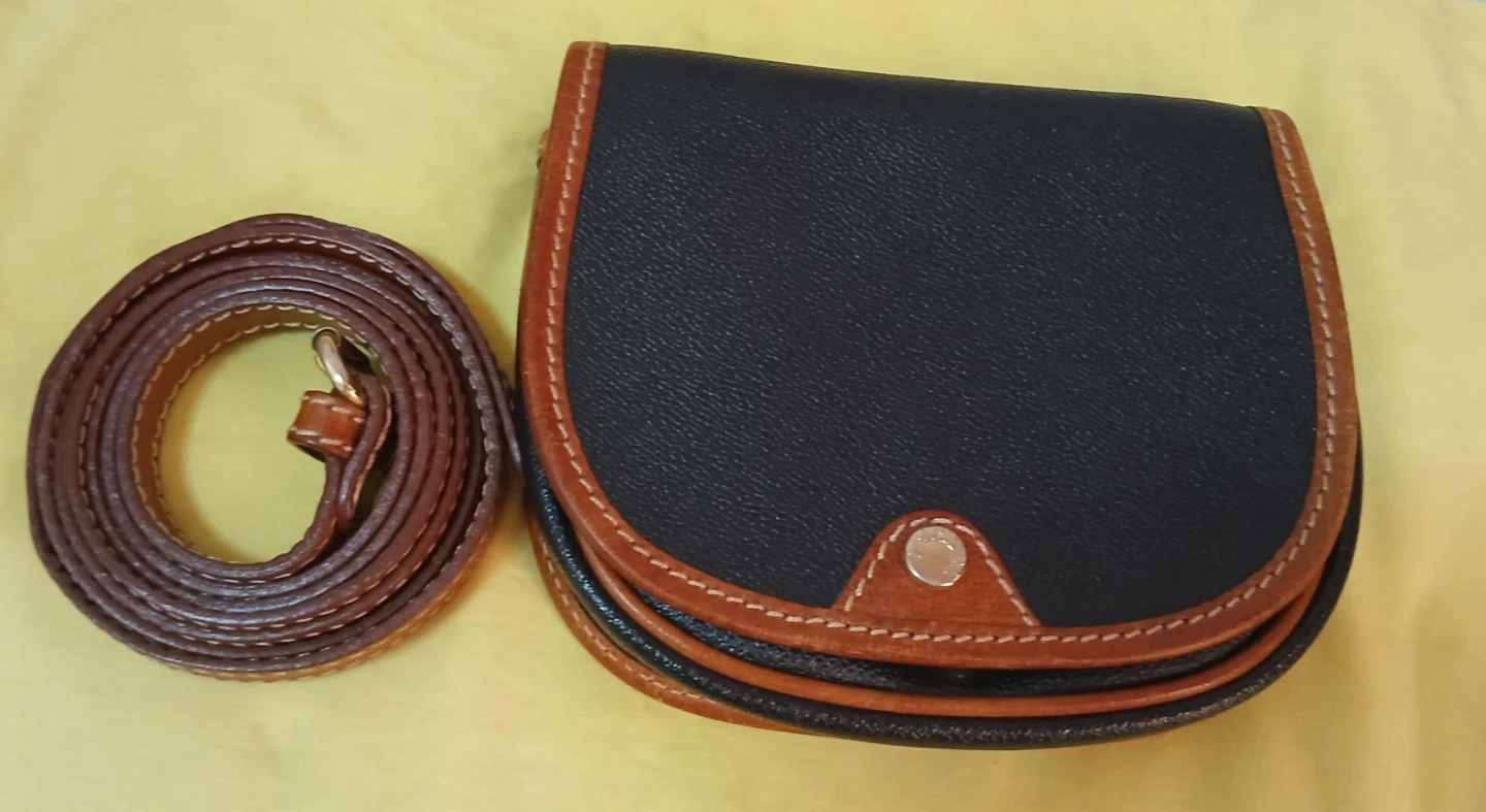 Vintage Dooney & Bourke Crossbody Bag