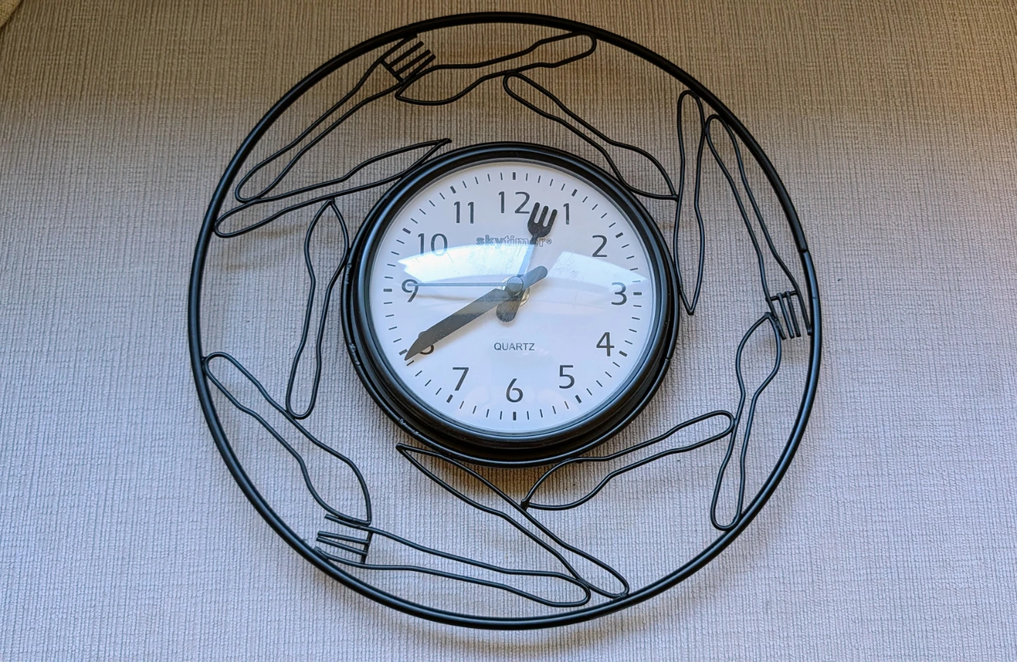 Decorative Kitchen Wall Clock with Utensil Design