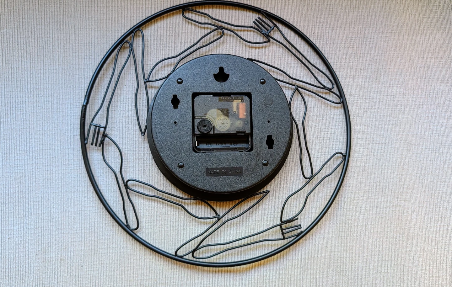 Decorative Kitchen Wall Clock with Utensil Design - photo 2