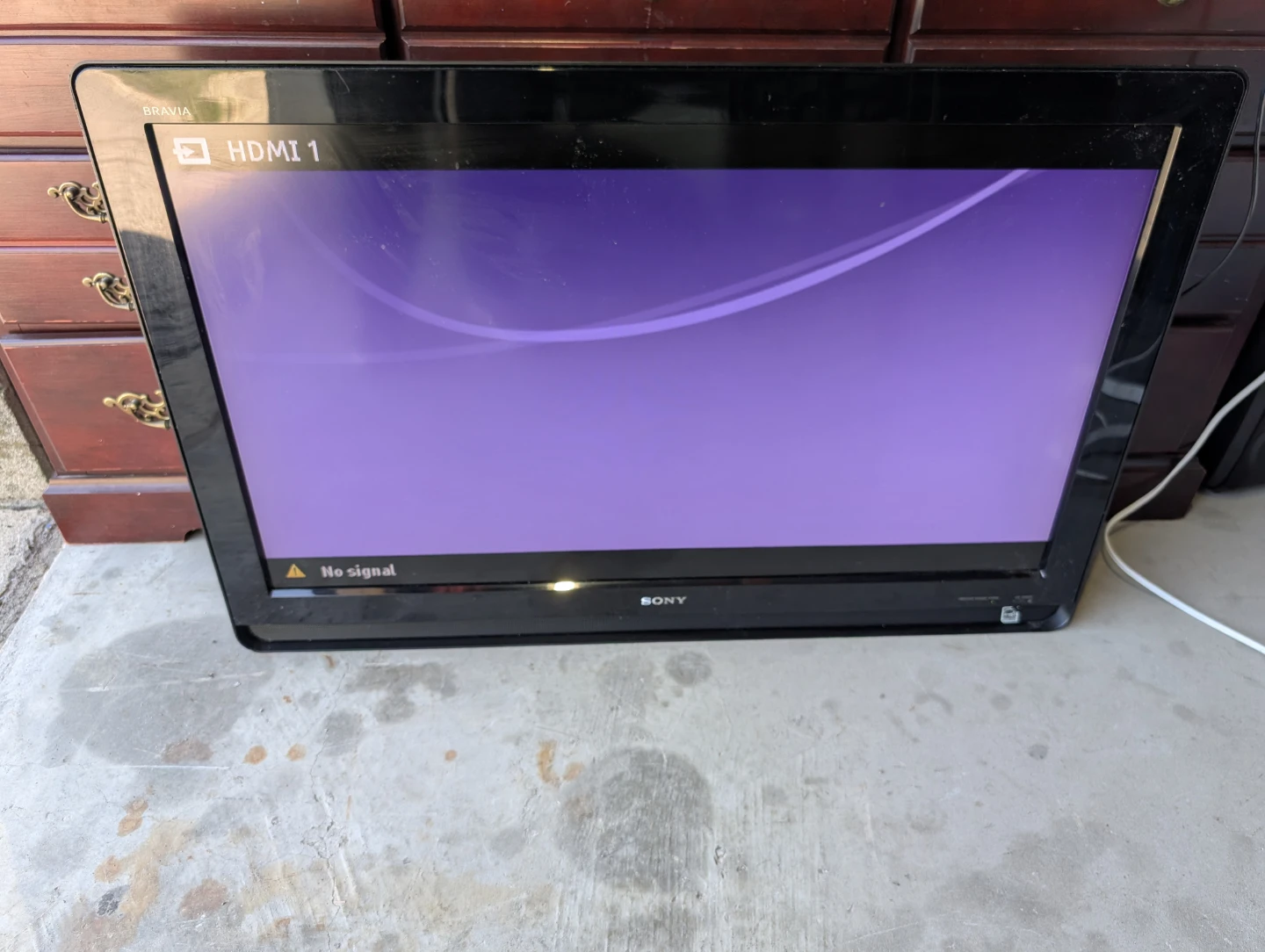 Sony Bravia KDL-40M4000 40-inch TV (no remote or stand)