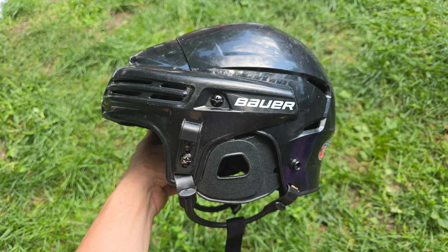 Bauer Hockey Helmet - photo 2