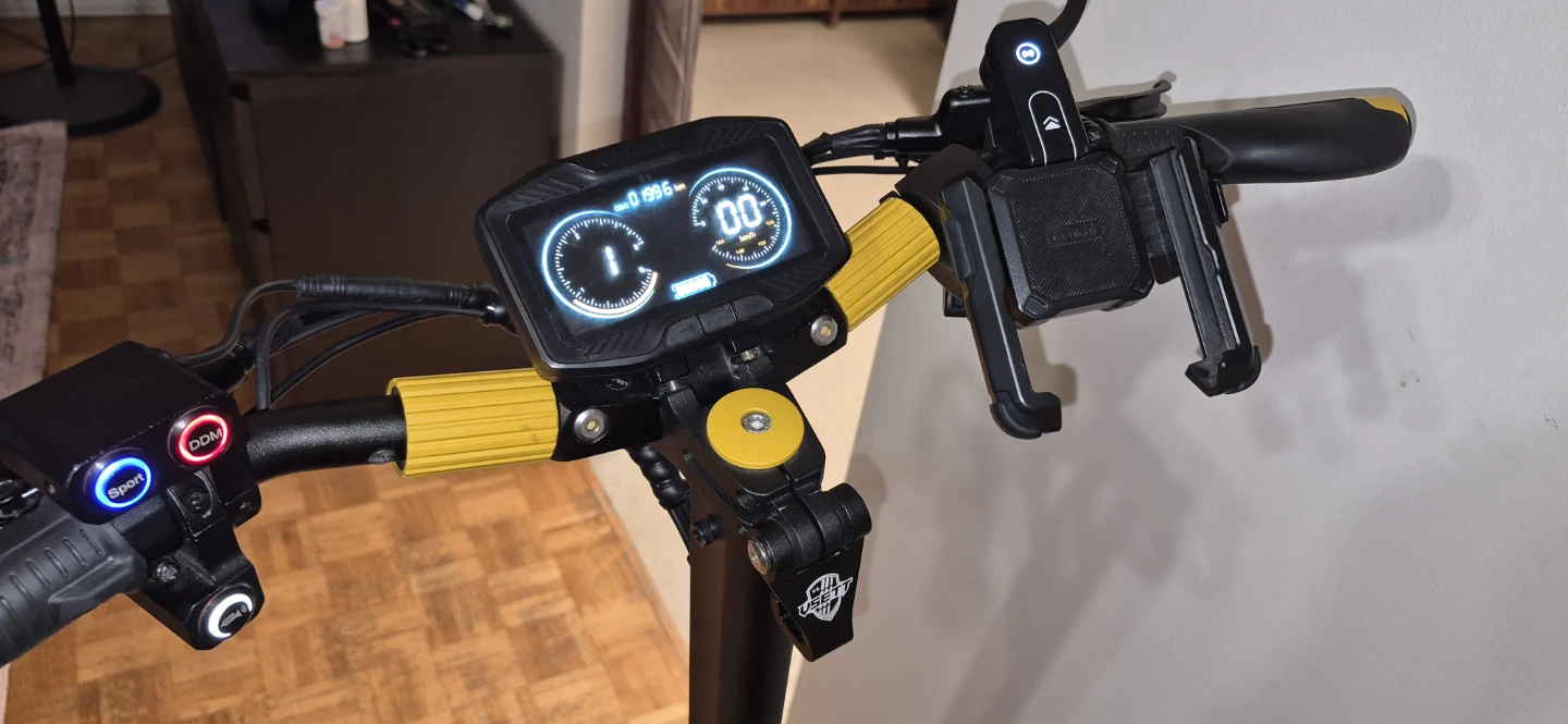VSETT 10+ Electric Scooter (NEGOCIATBLE - photo 3