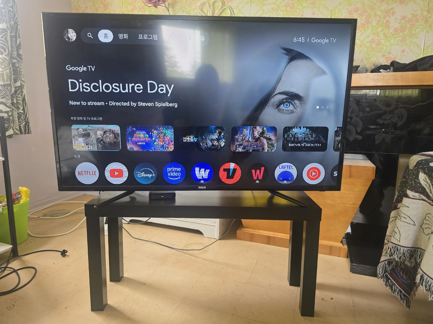 50" RCA TV & stand - photo 3