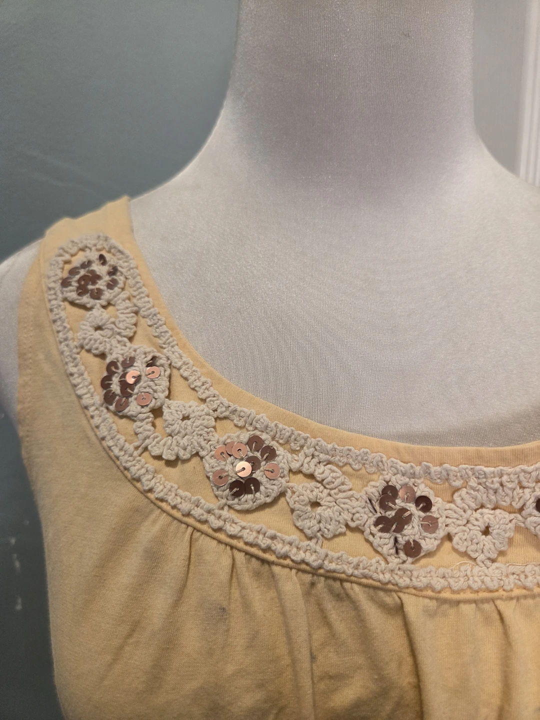 Project Tank Top Size L Yellow Sequin Embellished Neckline - photo 3