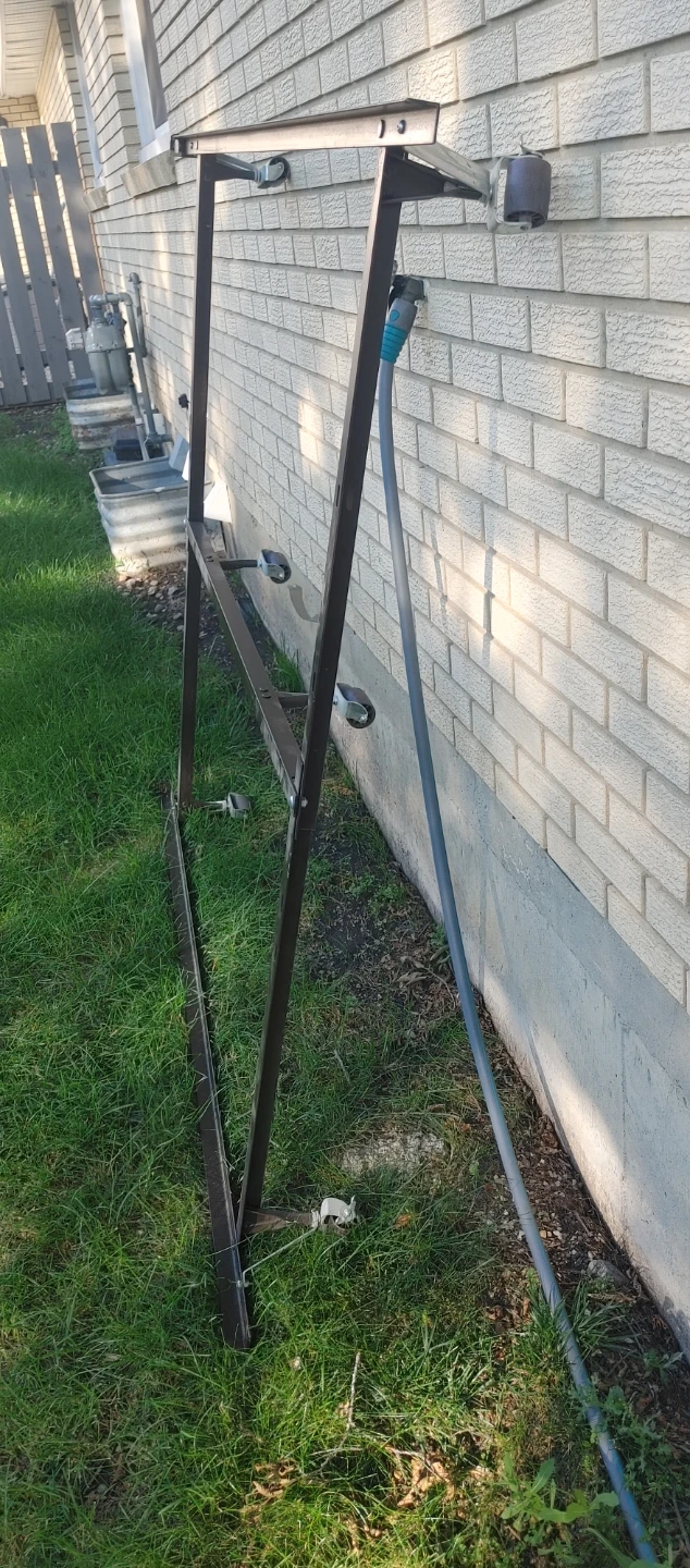 Metal queen bed frame - photo 2