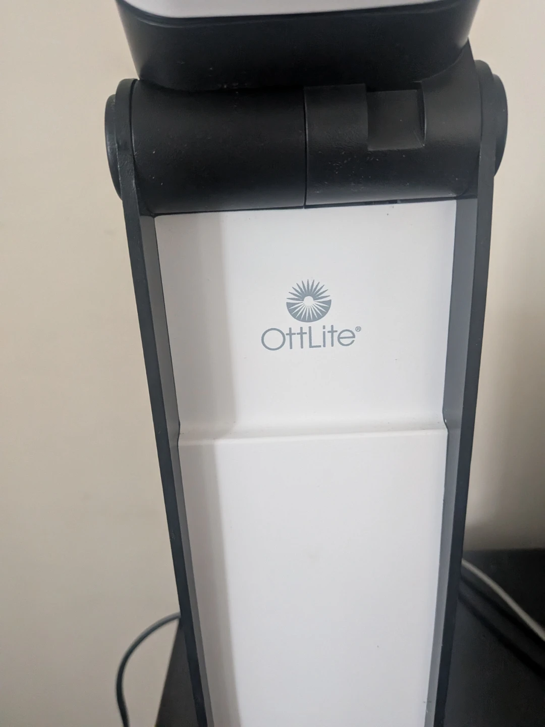 OttLite desk Lamp - photo 3
