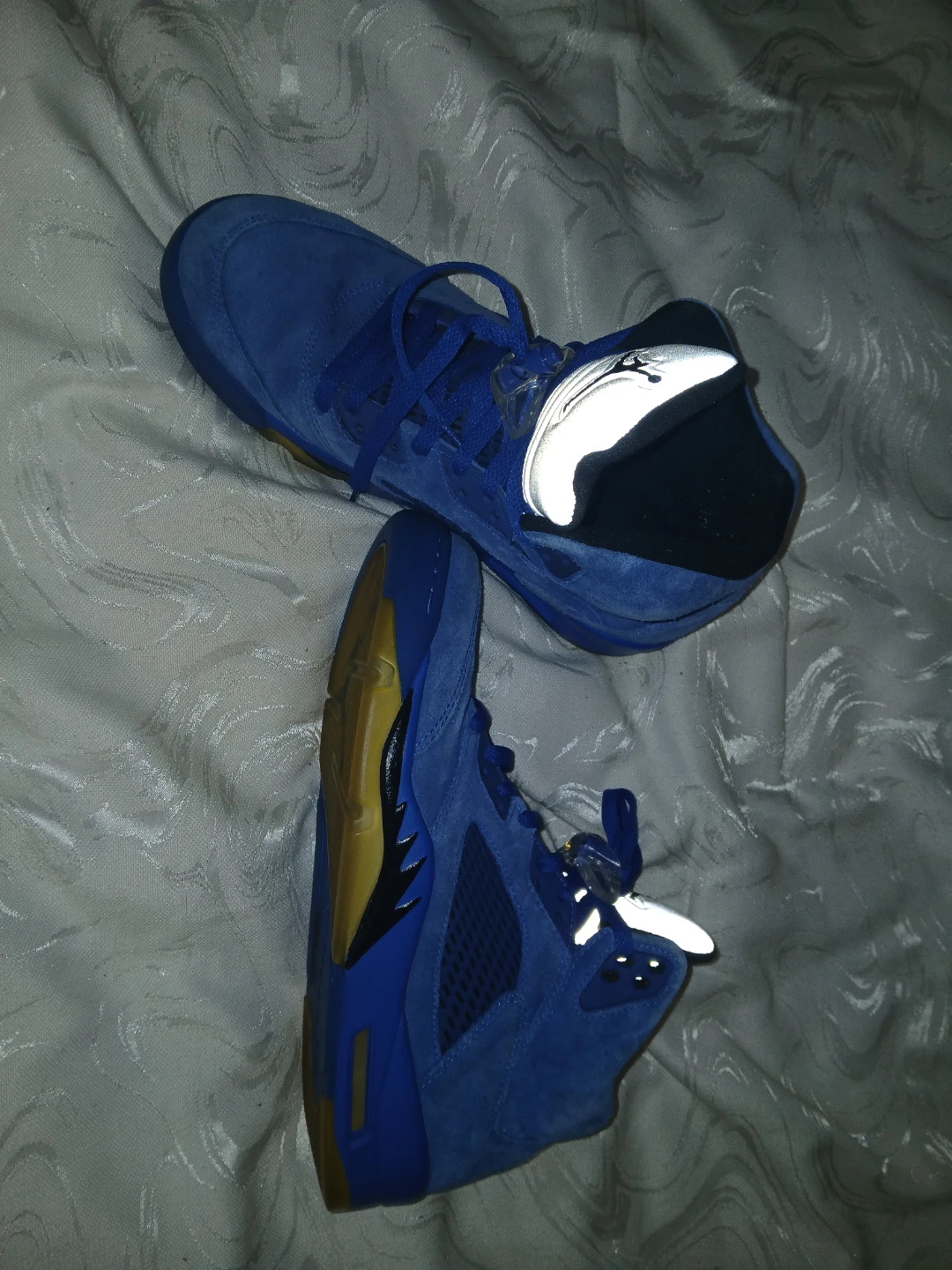 Jordans like new size 10.5 60 each pair - photo 5