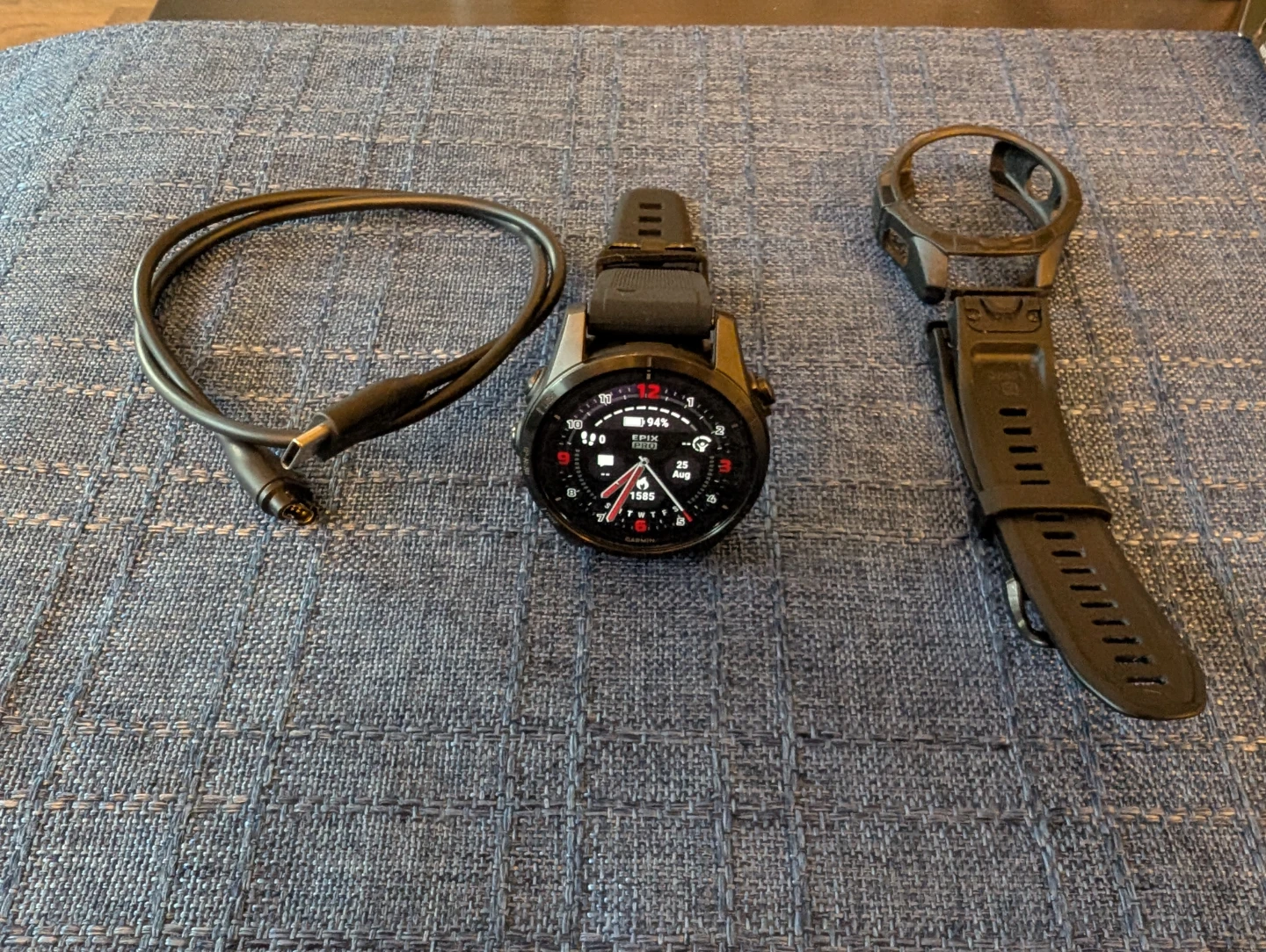 Garmin Epix Pro (Gen 2) Sapphire 42mm + Box & Extras - photo 3
