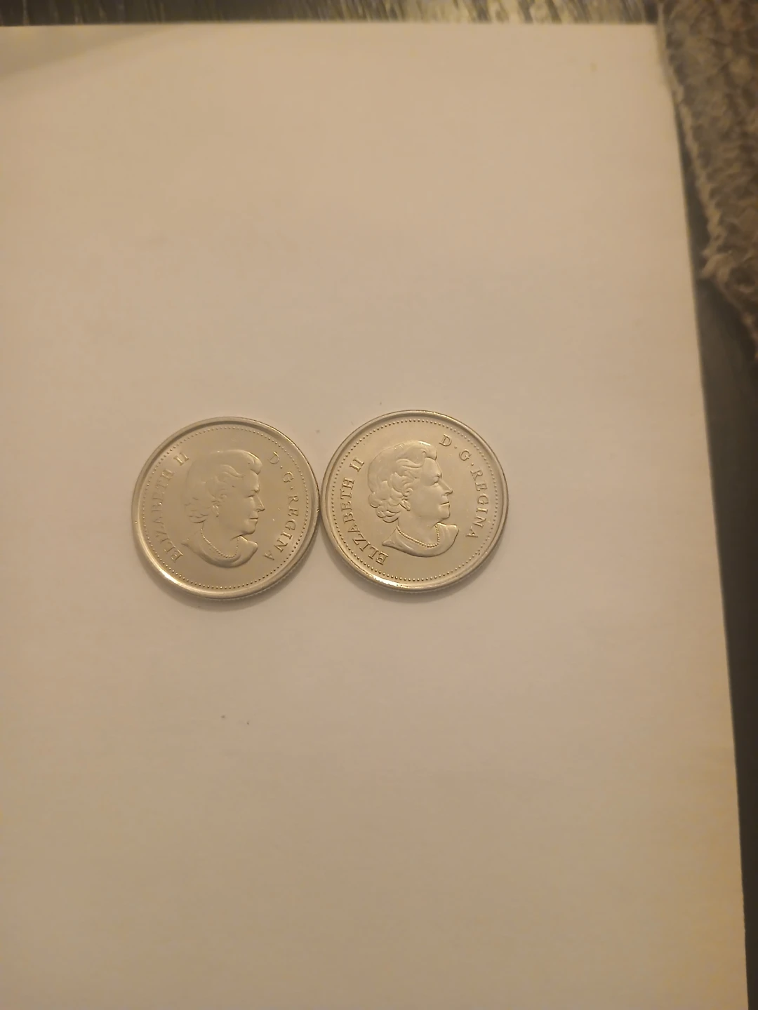 Two Canadian 25 Cent Coins - 2011 - photo 2