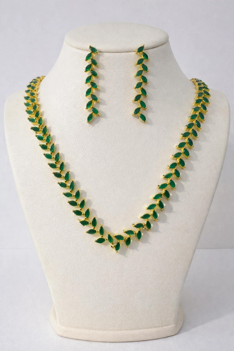 ✨ Emerald Leaf Elegance 💚