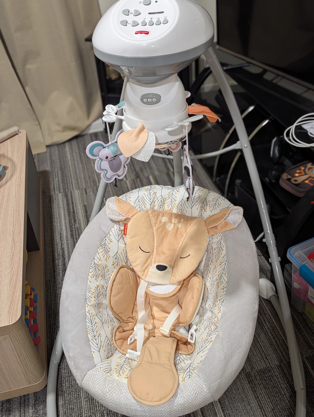 Fisher Price Baby Swing - photo 4