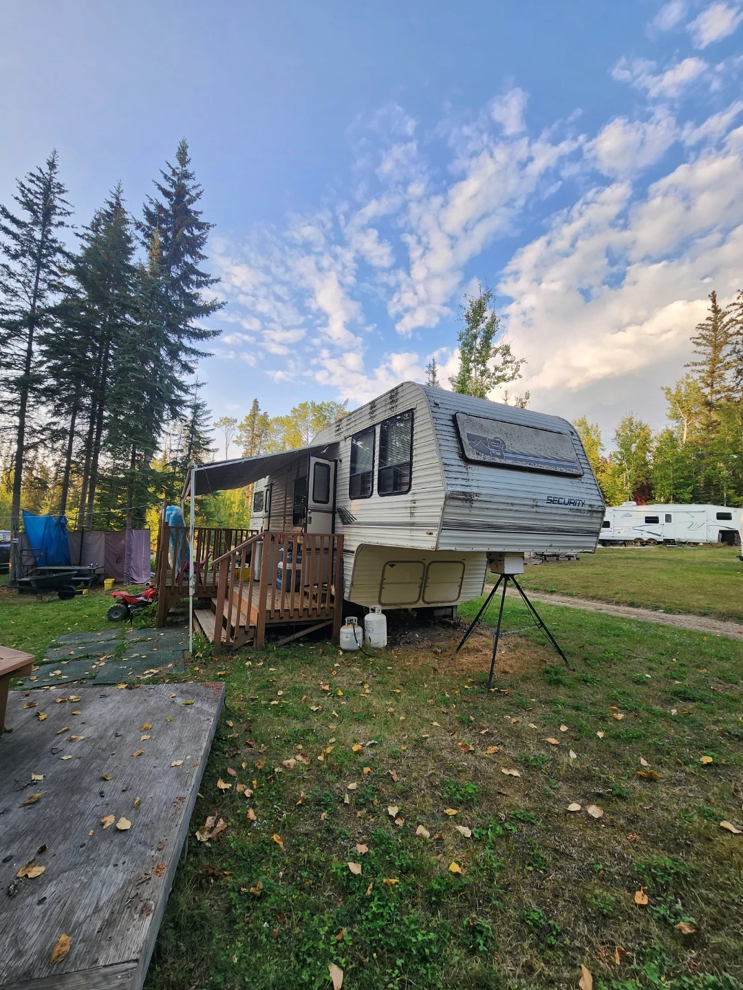 1989 Security penthouse 5th wheel Camper 32ft