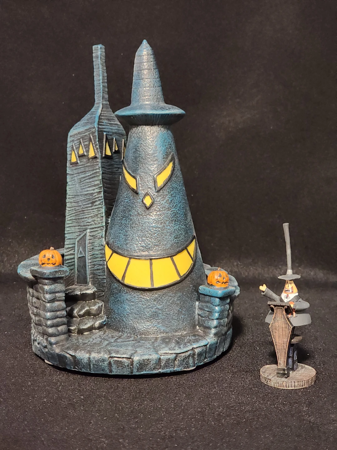 NBC-THE CONEHEAD HOUSE with MAYOR-$100CAD