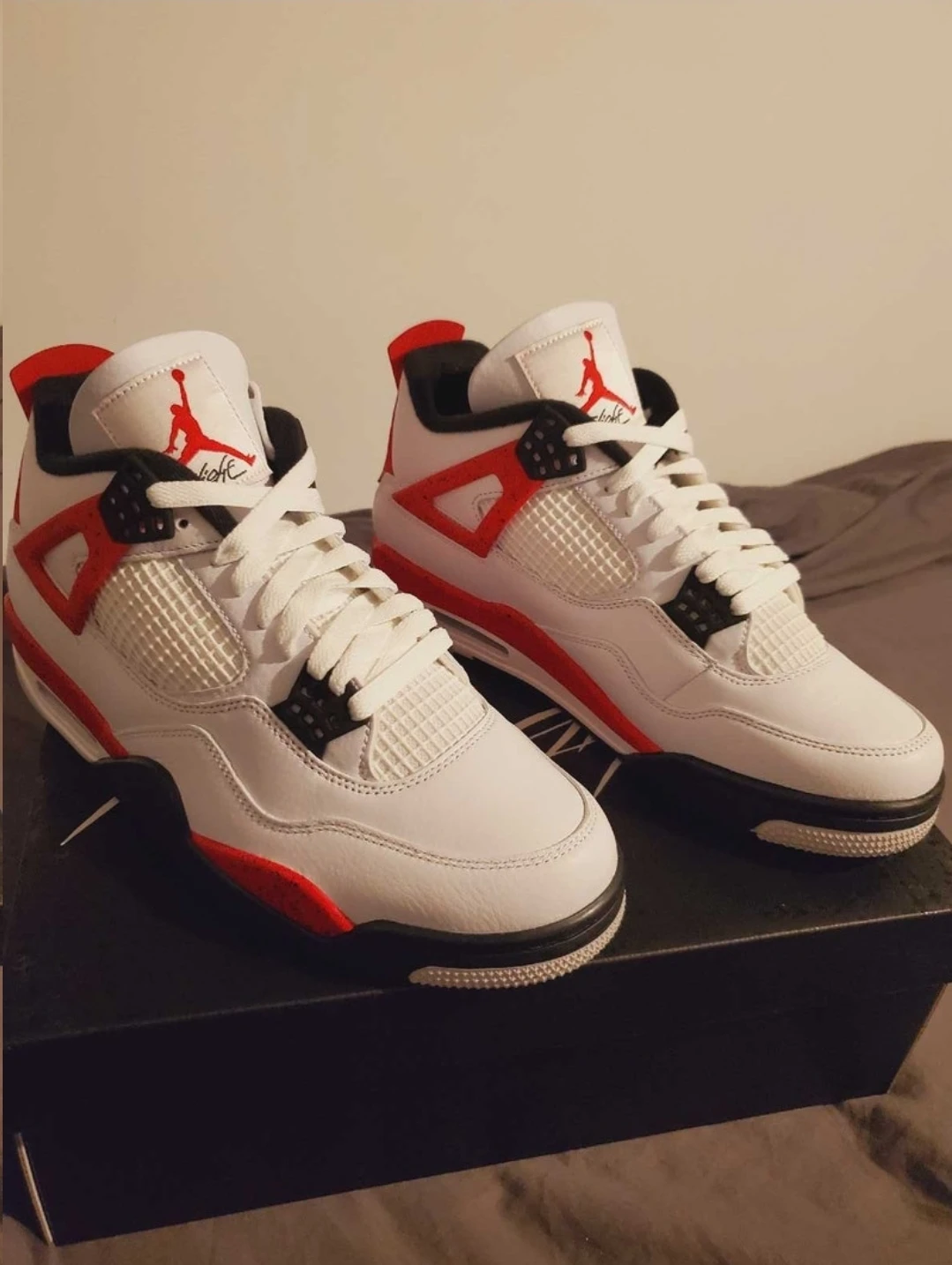 Jordan 4s "red cement" - photo 3