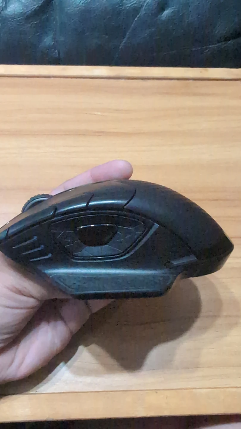 Corsair Dark Core RGB SE Wireless Gaming Mouse - Qi charging - photo 5