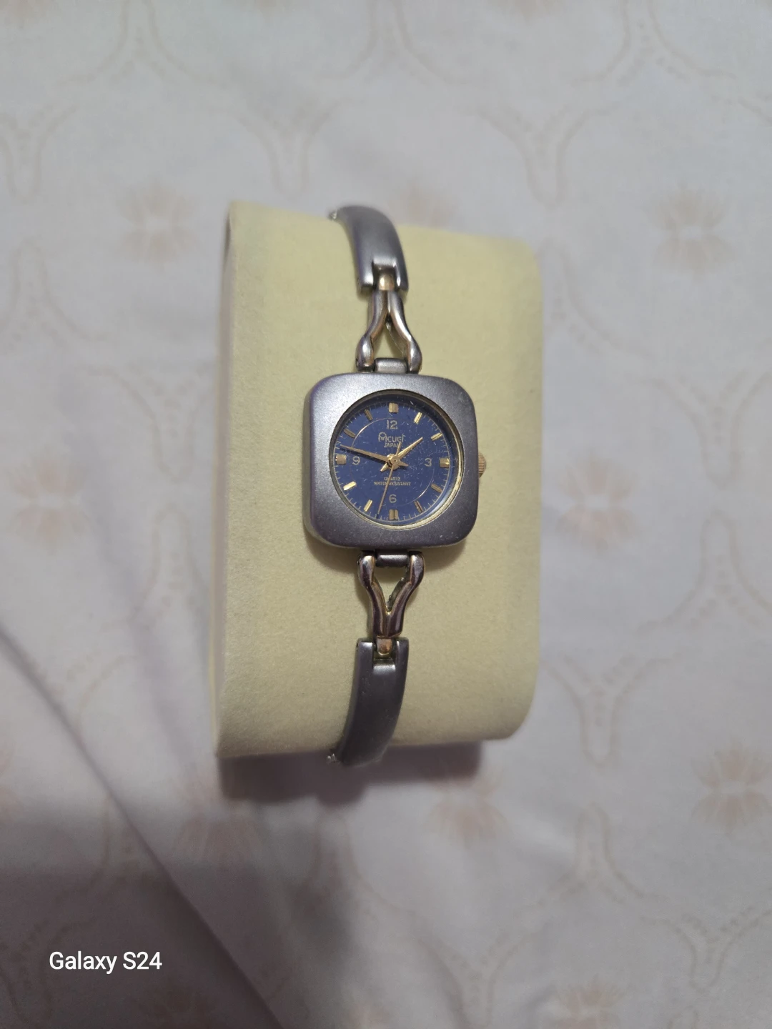 Acuse Quartz Watch