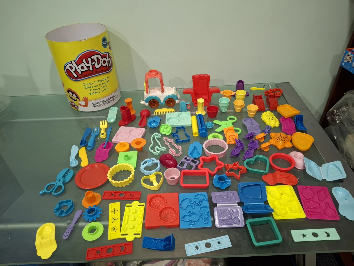100 piece Play-Doh Creative Tools Set