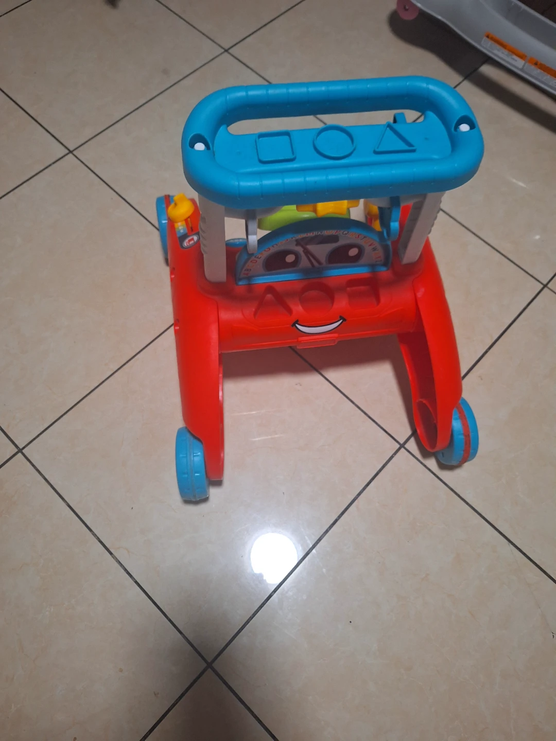 Fisher-Price Laugh & Learn Smart Stages Walker