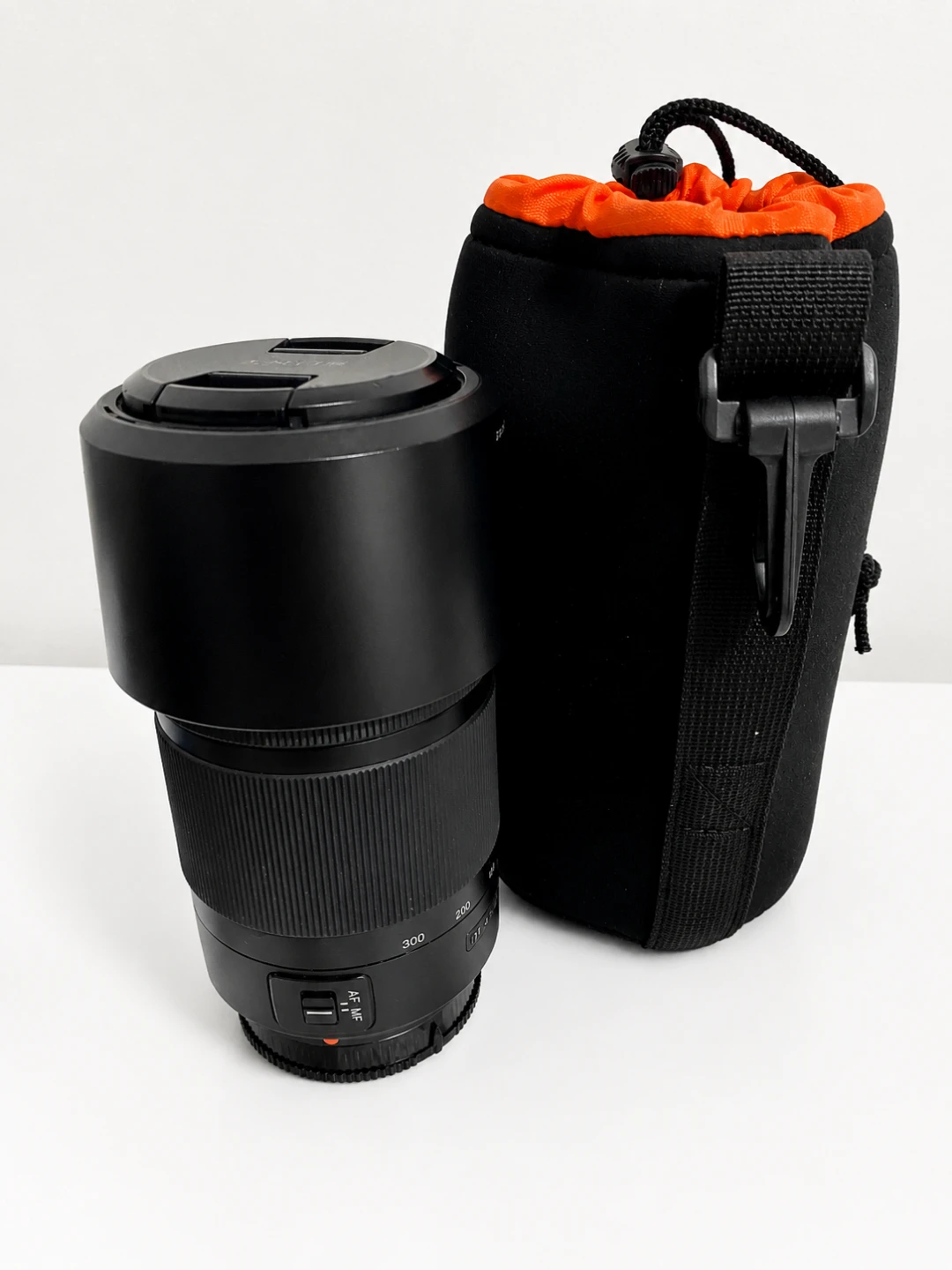 Sony DT 55-300mm f/4.5-5.6 SAM Telephoto Zoom