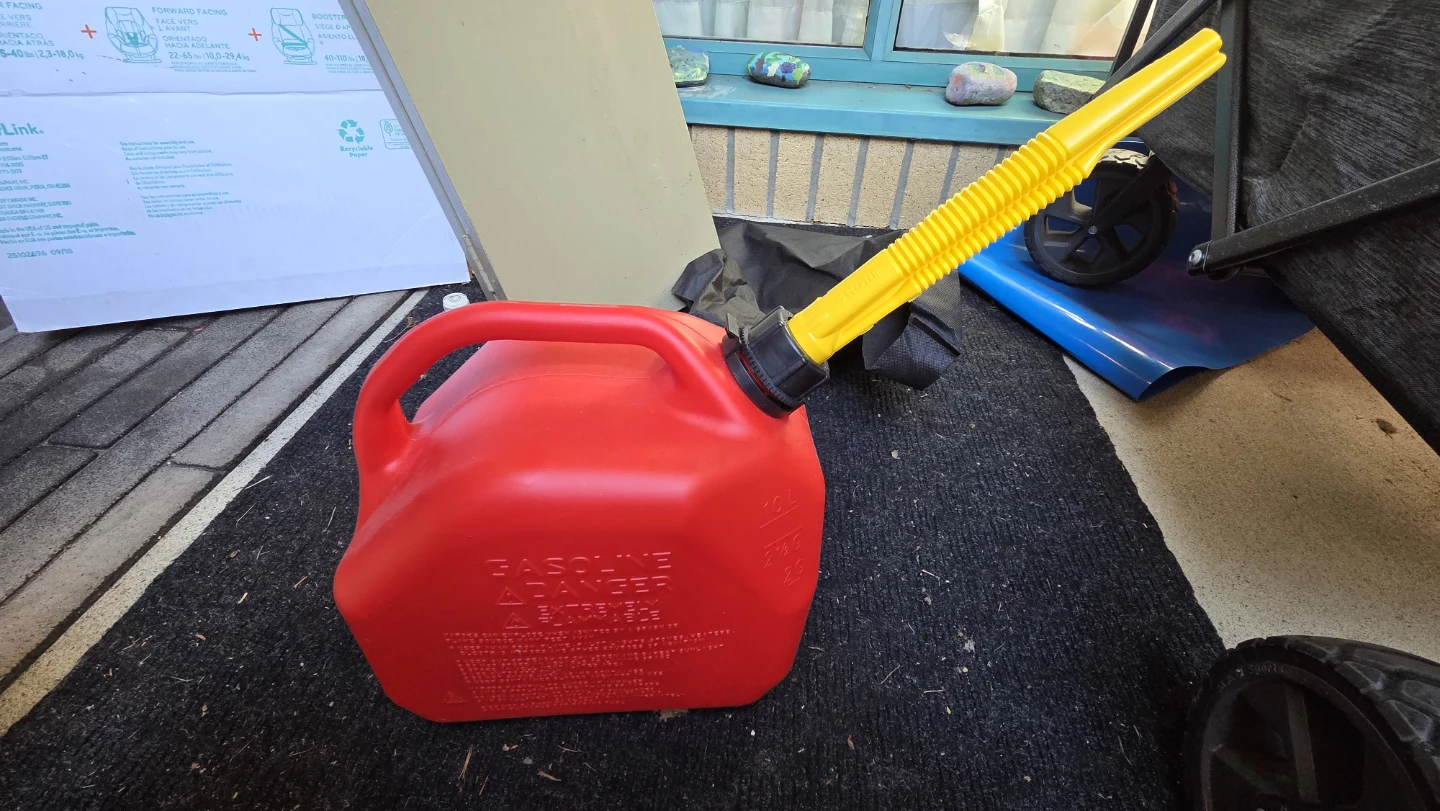 Scepter 10L/2.5G Gasoline Container - photo 3
