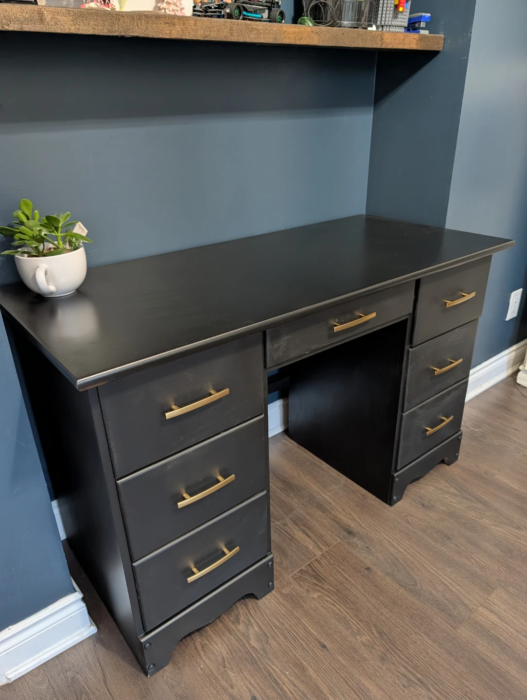 Black Desk with Gold Pulls - photo 5